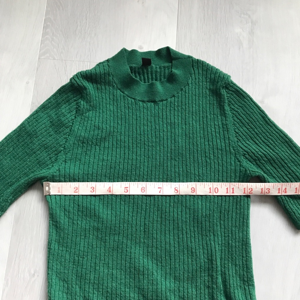 Green Ribbed Short-Sleeve Knit Top - Picture 5 of 7
